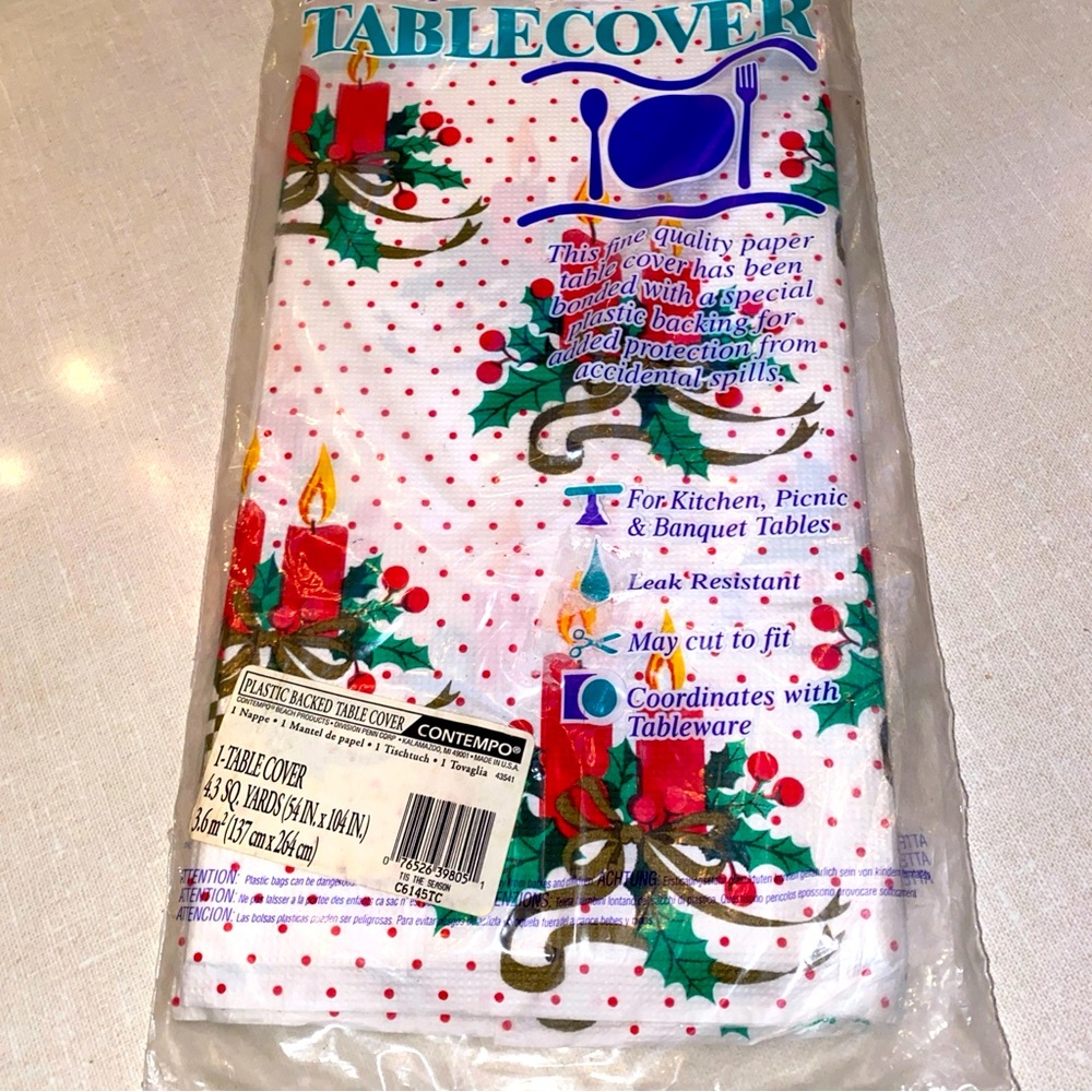 Vintage 1994 Christmas Plastic Backed Tissue‎ Tablecloth Cover Sealed